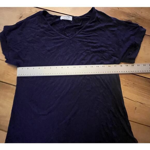 Zenana Women's Short Sleeve V-neck shirt/blouse. Rolled Sleeve. Size Small - Picture 5 of 5